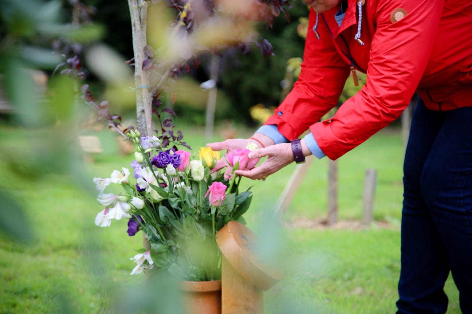 Burial around a prestige family tree at GreenAcres Woodland Park